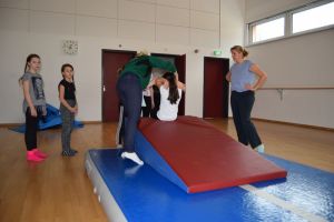 Einweisung neue AirTrack Tumblingmatte 05.03.2017_1